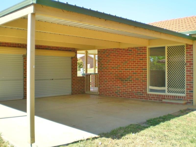 25 Swan Street, Ashmont NSW 2650