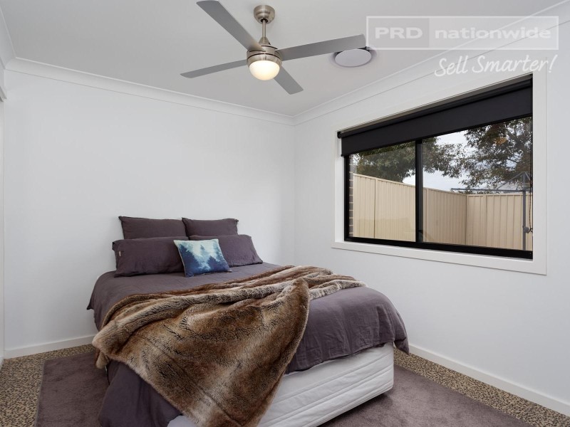17 Barmedman Ave, Gobbagombalin NSW 2650