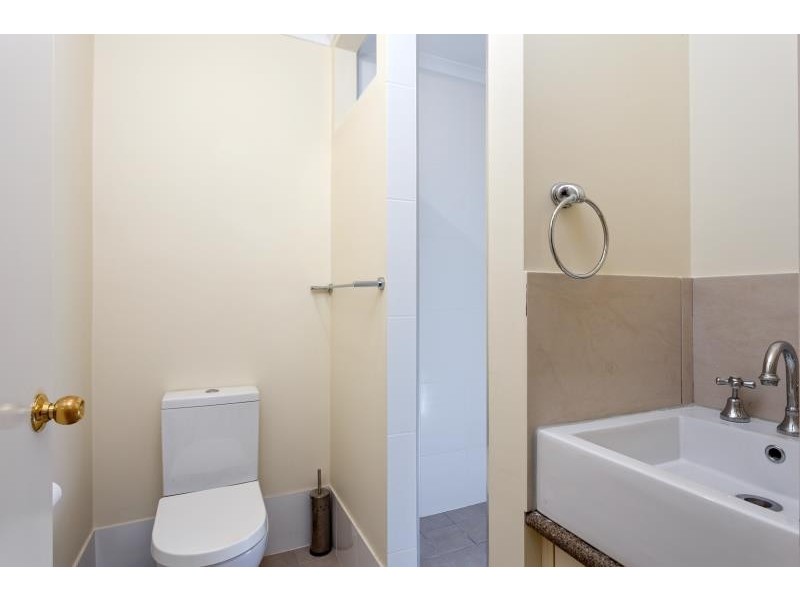 12a Patamba Street, Kooringal NSW 2650