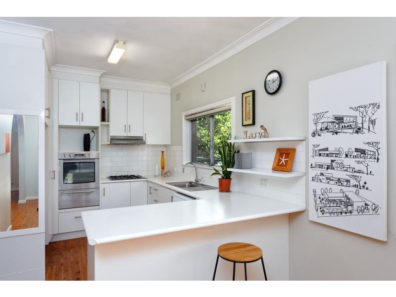 13 Bungown Place, Mount Austin NSW 2650