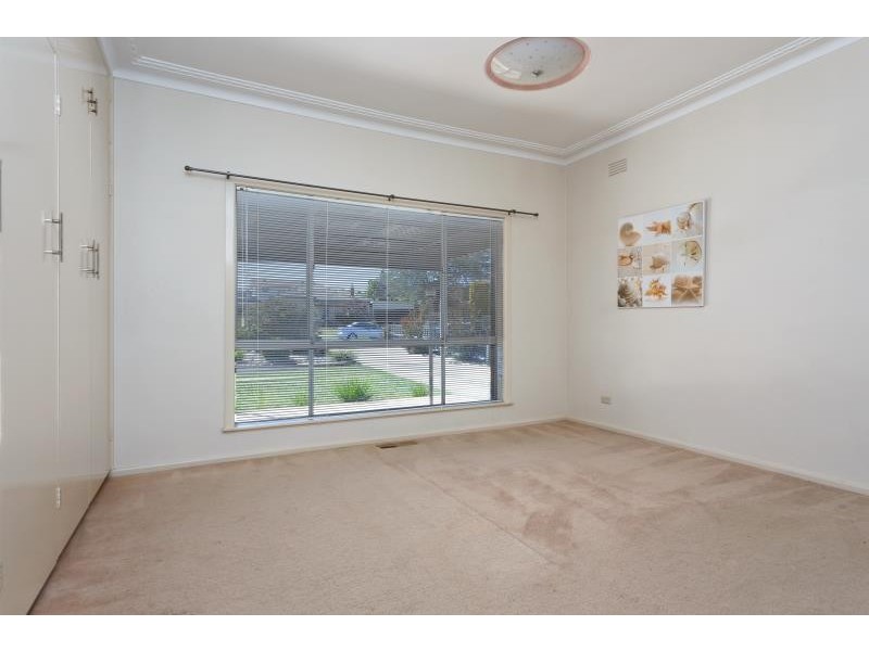 13 Bungown Place, Mount Austin NSW 2650