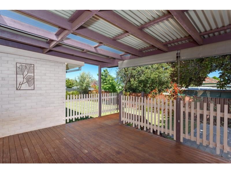 13 Bungown Place, Mount Austin NSW 2650
