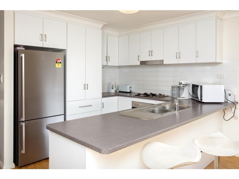 11 Mirrul Street, Glenfield Park NSW 2650