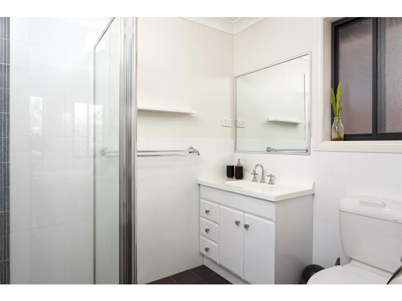 11 Mirrul Street, Glenfield Park NSW 2650