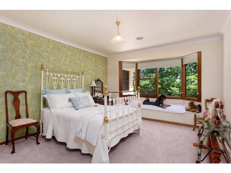 196 Dukes Road, Lake Albert NSW 2650