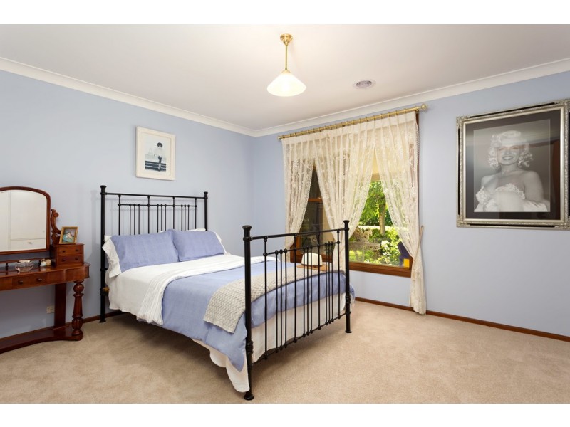 196 Dukes Road, Lake Albert NSW 2650