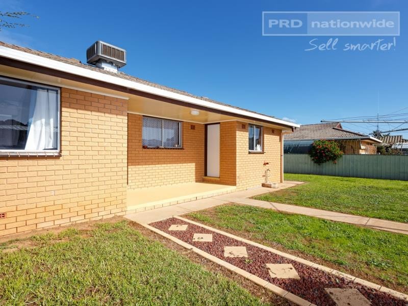 21 Coyne Street, Mount Austin NSW 2650