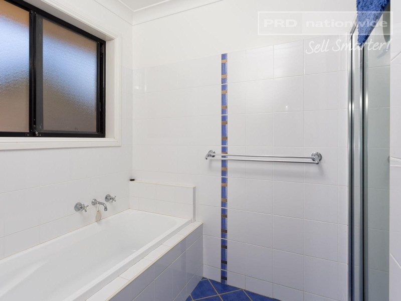 96 Yentoo Drive, Glenfield Park NSW 2650