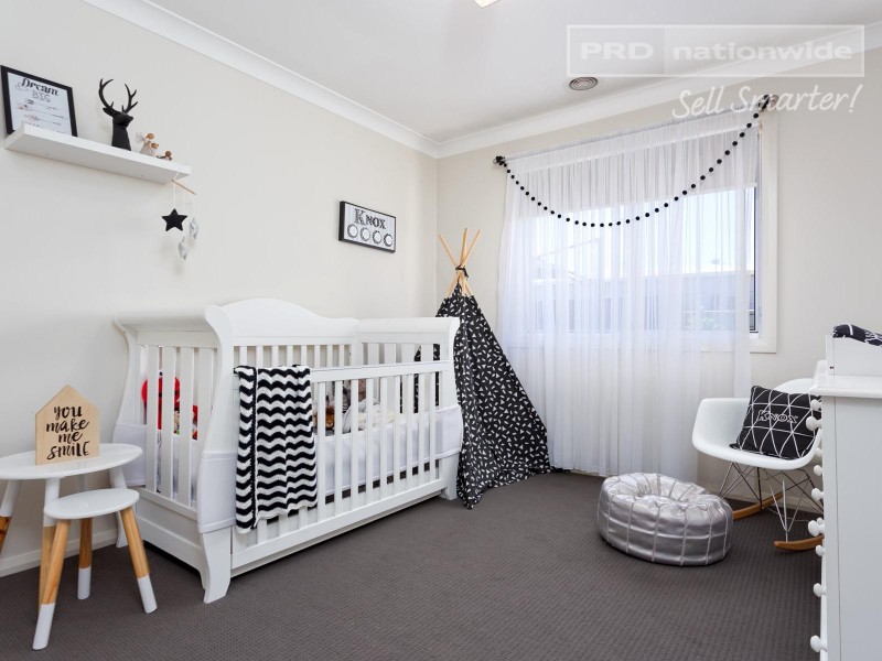 8 Preston Crescent, Lloyd NSW 2650