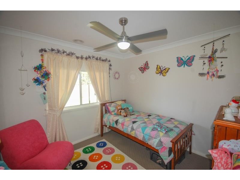 63 Kaloona Drive, Bourkelands NSW 2650
