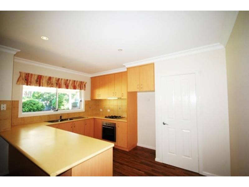 2 Post Place, Lake Albert NSW 2650