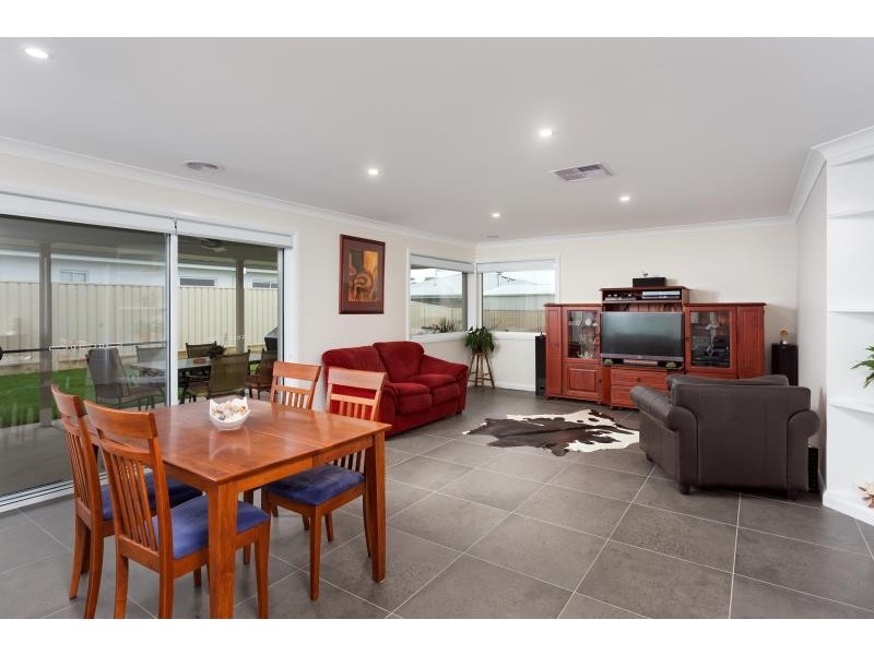 13 Goonawarra Street, Gobbagombalin NSW 2650