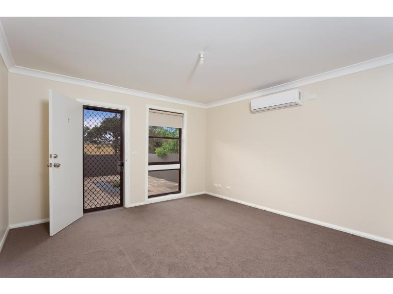 6/3 Bavaria Street, Tolland NSW 2650
