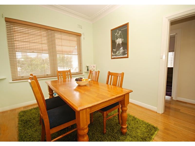 114 Fernleigh Road, Mount Austin NSW 2650