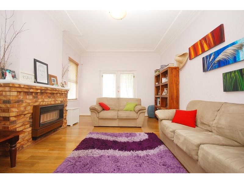 114 Fernleigh Road, Mount Austin NSW 2650