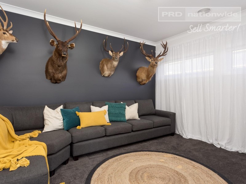 3 Breasley Crescent, Boorooma NSW 2650