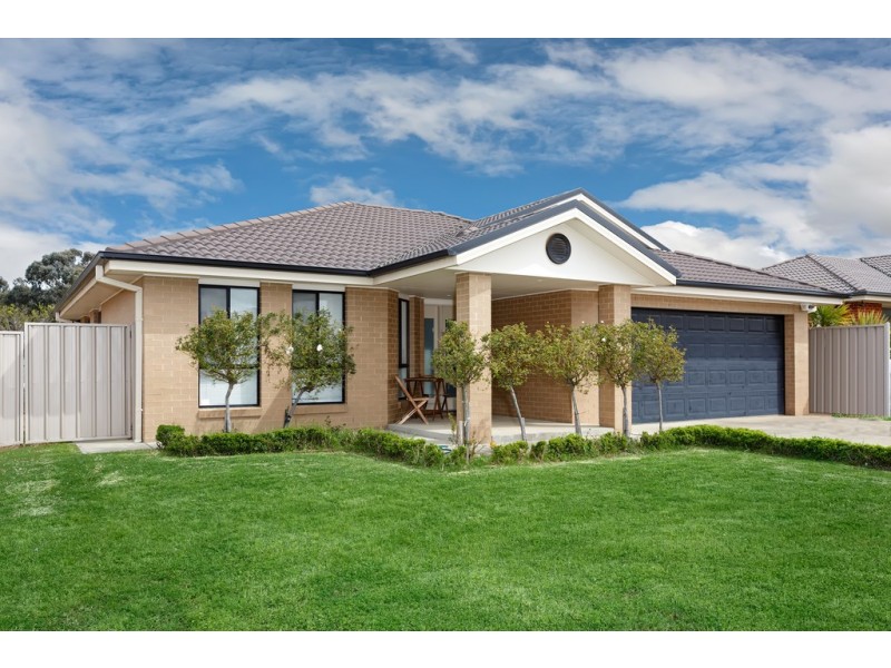 47 Barrima Drive, Glenfield Park NSW 2650