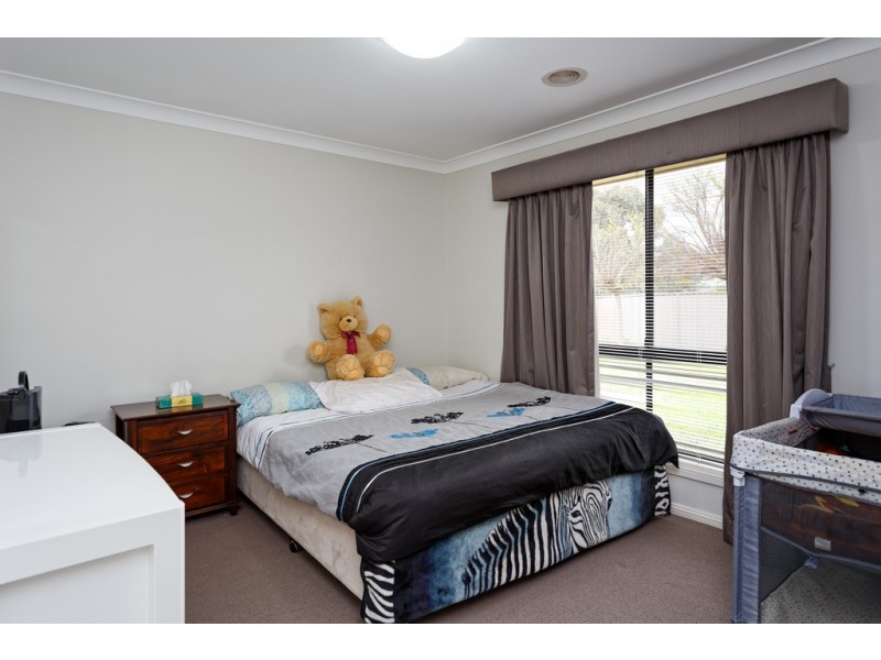 47 Barrima Drive, Glenfield Park NSW 2650