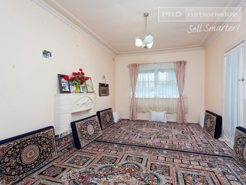 33 Mitchelmore Street, Turvey Park NSW 2650