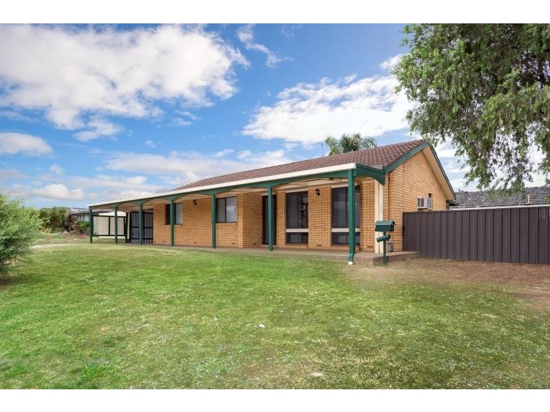 6 Gregory Crescent, Lake Albert NSW 2650