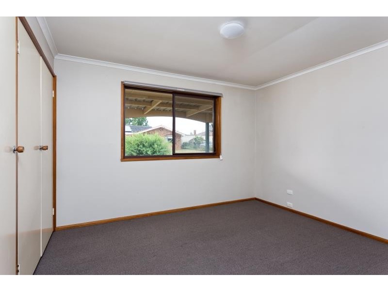 6 Gregory Crescent, Lake Albert NSW 2650