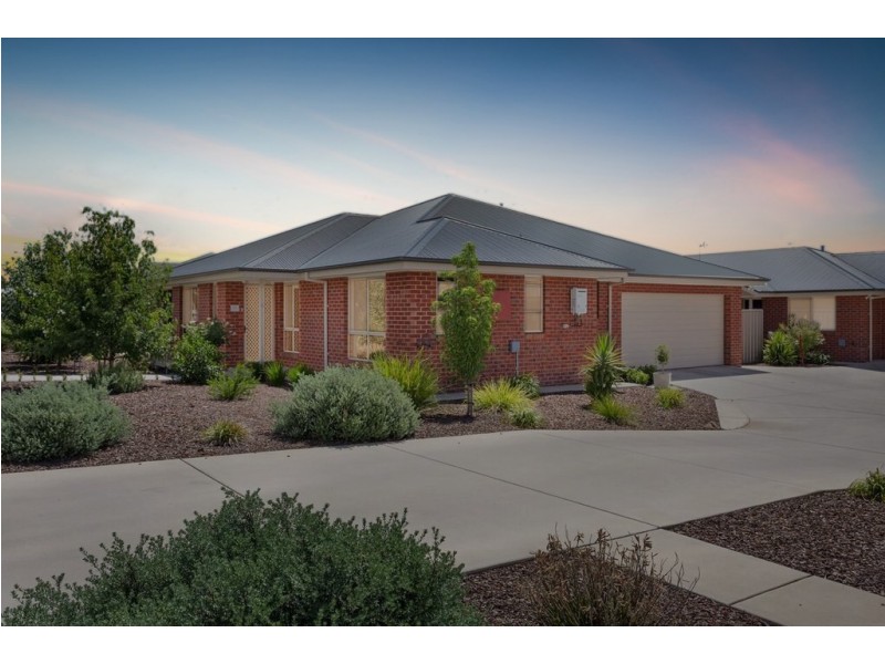 4/6 Trumper Street, Boorooma NSW 2650