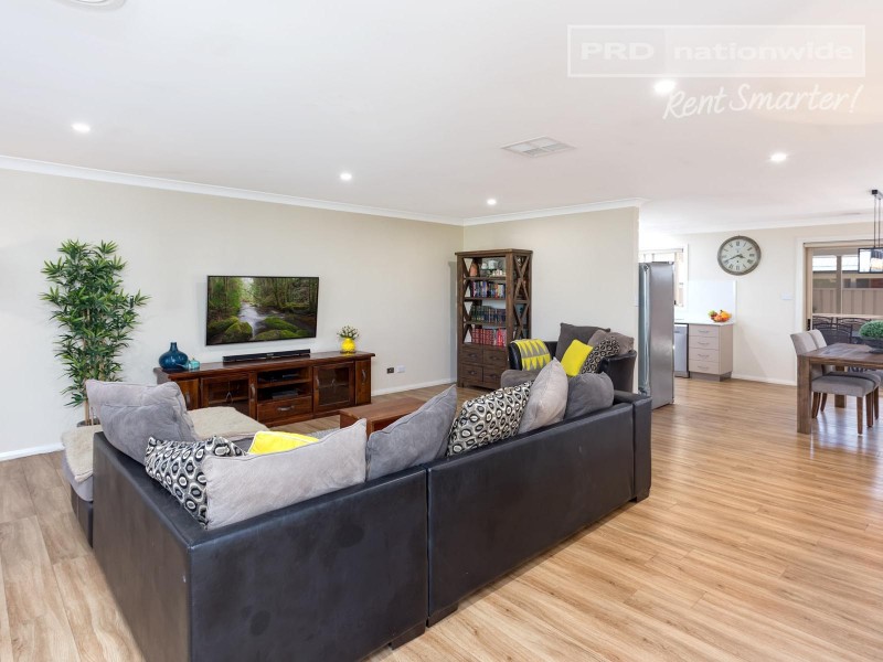 4/6 Trumper Street, Boorooma NSW 2650