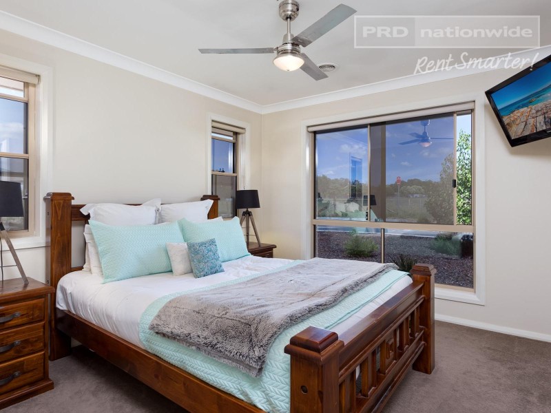 4/6 Trumper Street, Boorooma NSW 2650