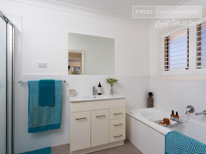 4/6 Trumper Street, Boorooma NSW 2650