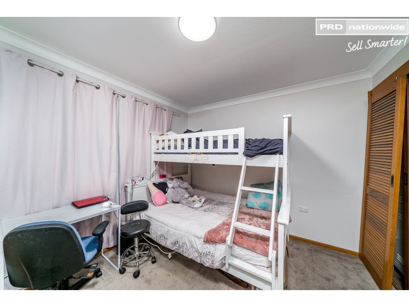 24 Truman Avenue, Tolland NSW 2650