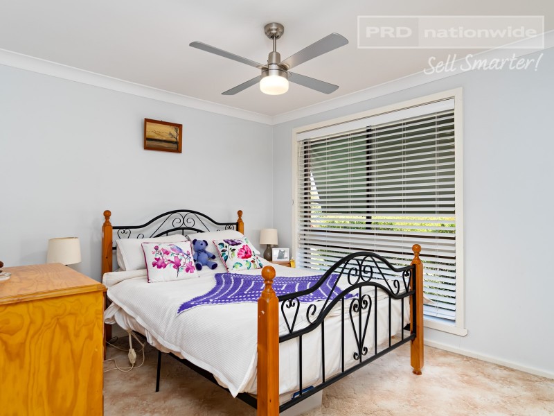 1 Jasmin Crescent, Lake Albert NSW 2650