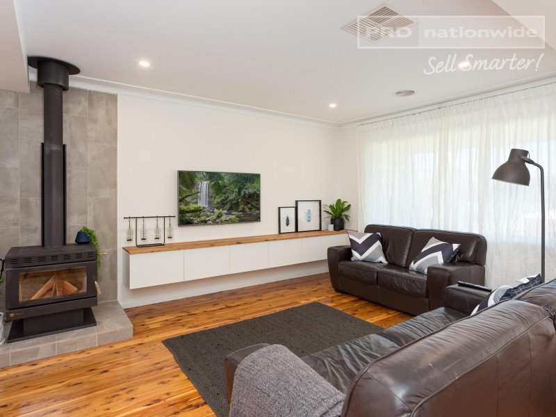 24 White Avenue, Kooringal NSW 2650