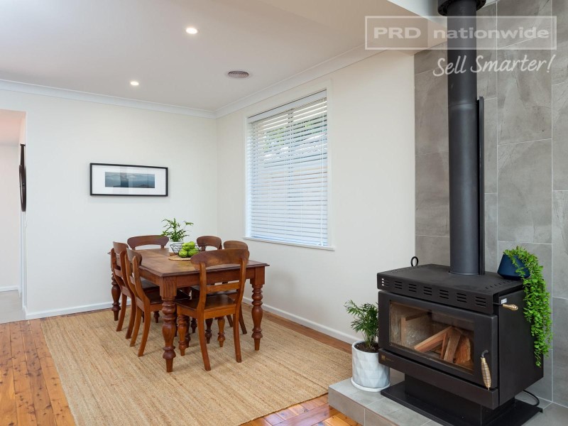 24 White Avenue, Kooringal NSW 2650