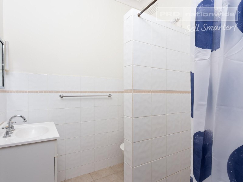 106B Macleay Street, Turvey Park NSW 2650