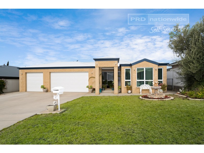 13 Dundale Crescent, Estella NSW 2650