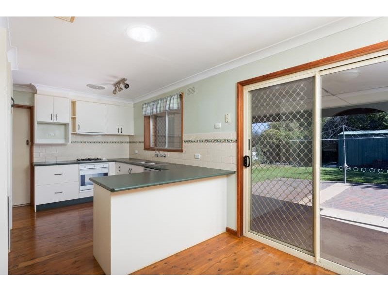 115 Simkin Crescent, Kooringal NSW 2650
