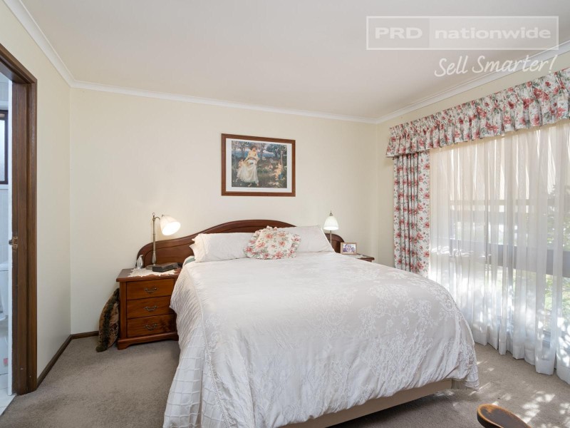 18 Ilex Street, Lake Albert NSW 2650
