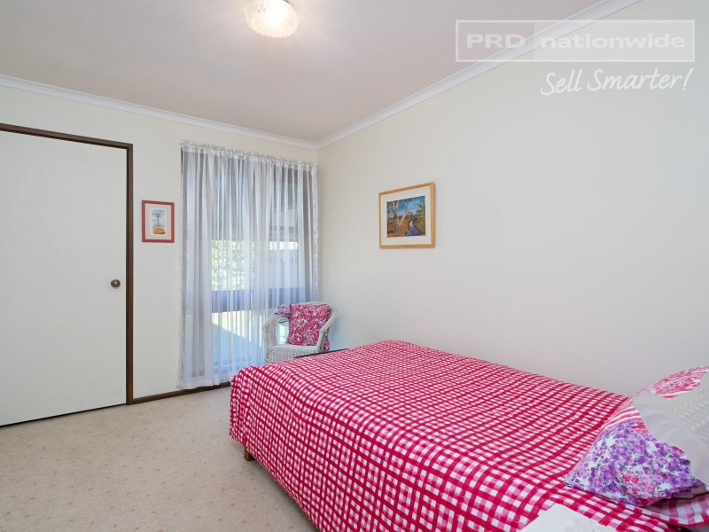 18 Ilex Street, Lake Albert NSW 2650