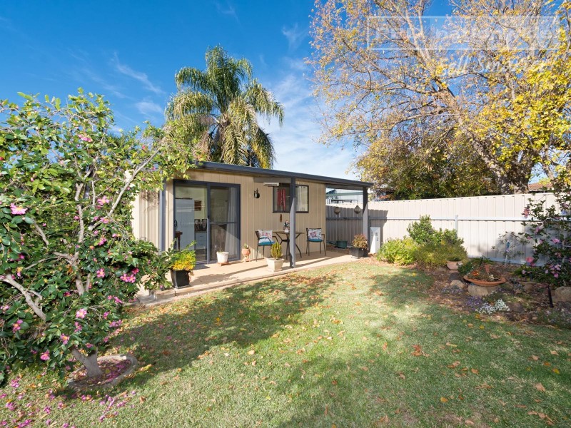 18 Ilex Street, Lake Albert NSW 2650