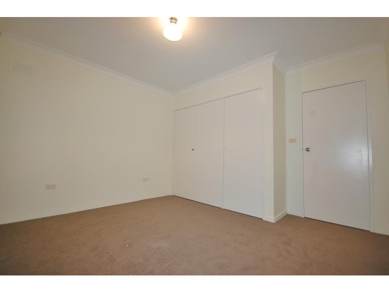 20 Geneva Crescent, Lake Albert NSW 2650