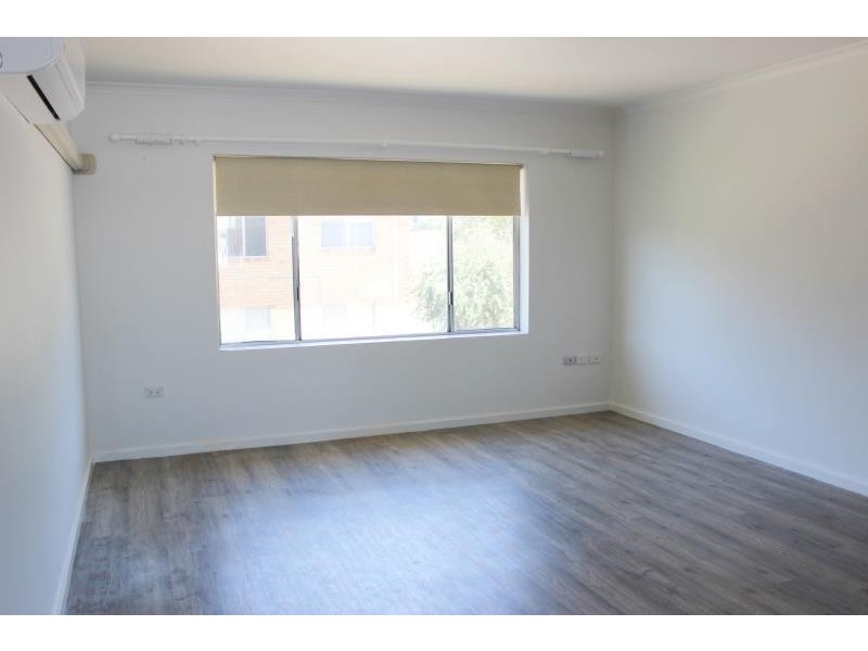 3/187 Lake Albert Road, Kooringal NSW 2650