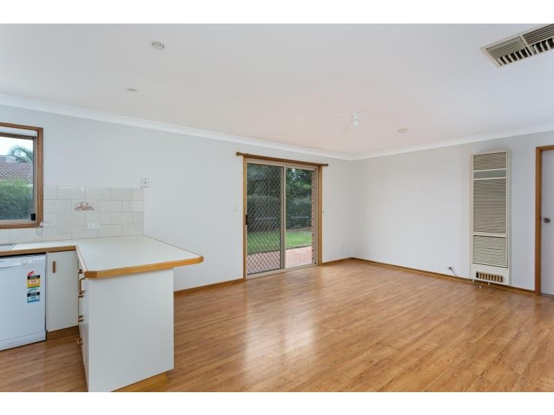 131 Undurra Drive, Glenfield Park NSW 2650