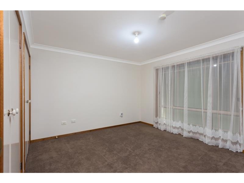 131 Undurra Drive, Glenfield Park NSW 2650