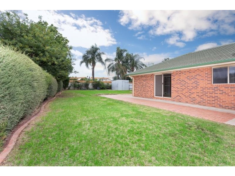 131 Undurra Drive, Glenfield Park NSW 2650