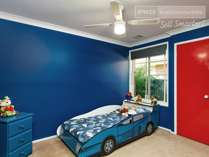 14 Lavender Place, Lake Albert NSW 2650