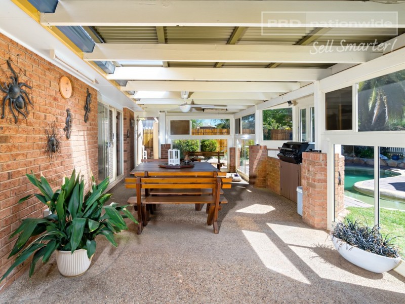 14 Lavender Place, Lake Albert NSW 2650