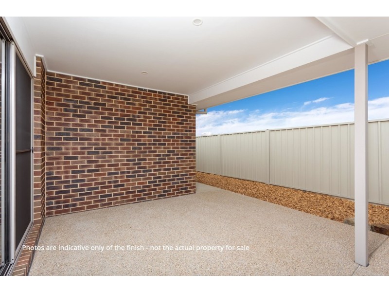 2/16 Rainbow Drive, Estella NSW 2650