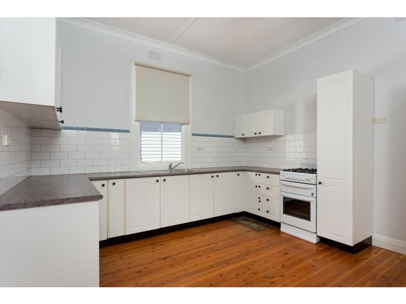 26 Flinders Street, Turvey Park NSW 2650