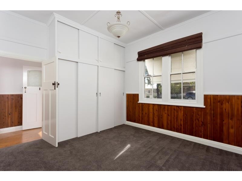 26 Flinders Street, Turvey Park NSW 2650