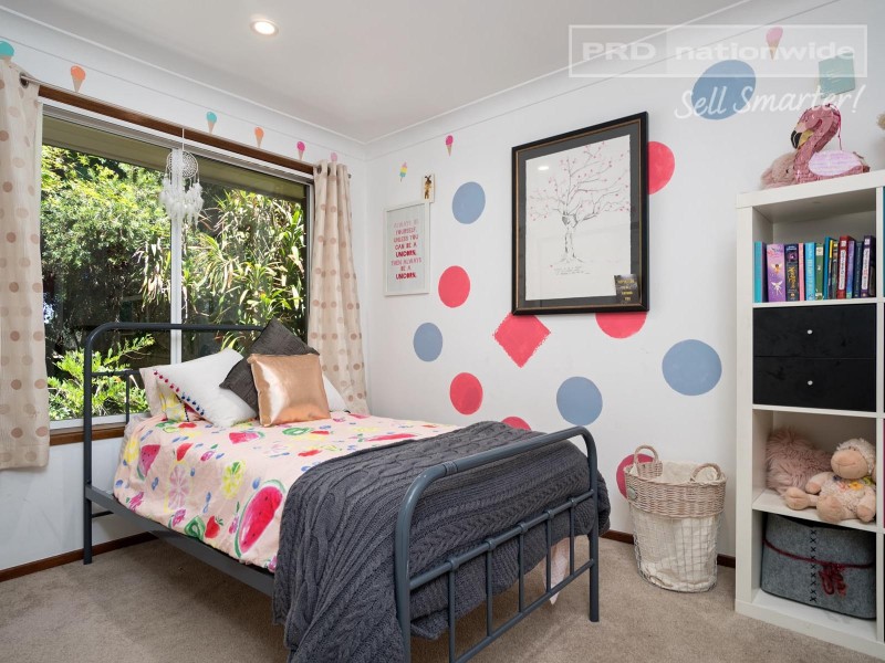 6 Poplar Road, Lake Albert NSW 2650